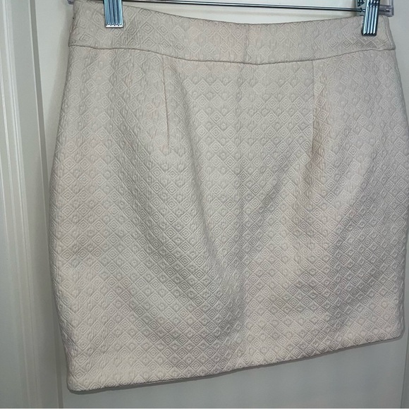 Forever 21 Ivory Textured Mini Skirt Sz XS - Picture 9 of 17